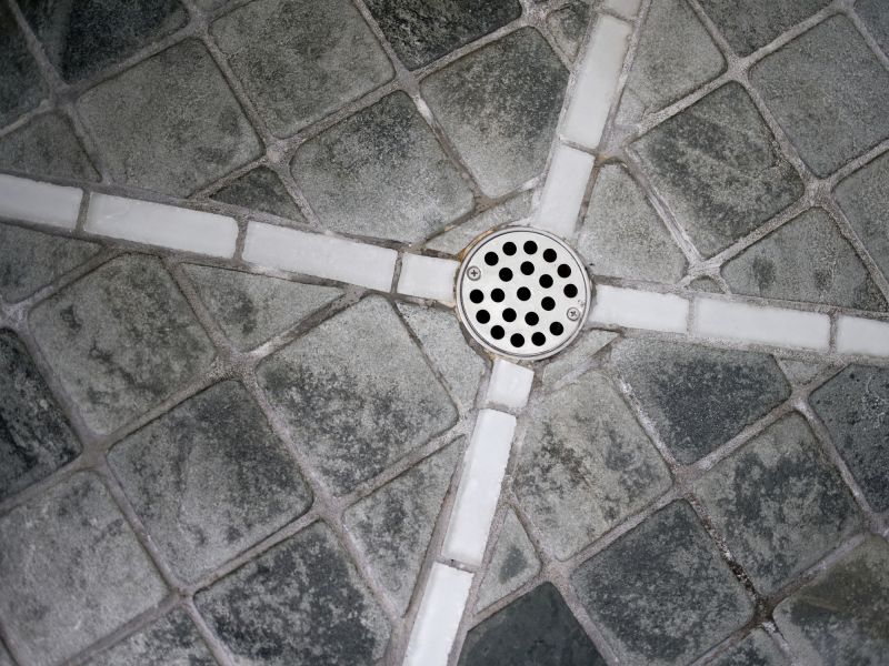 Simplifies floor cleaning process